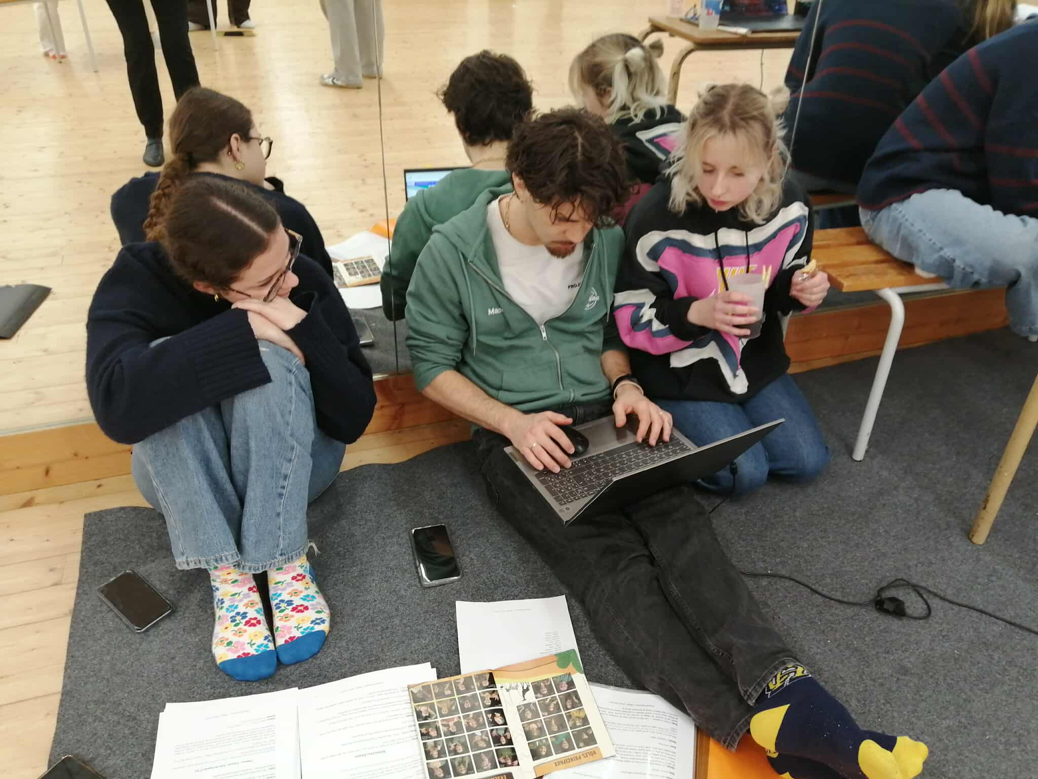 received_879243687914608